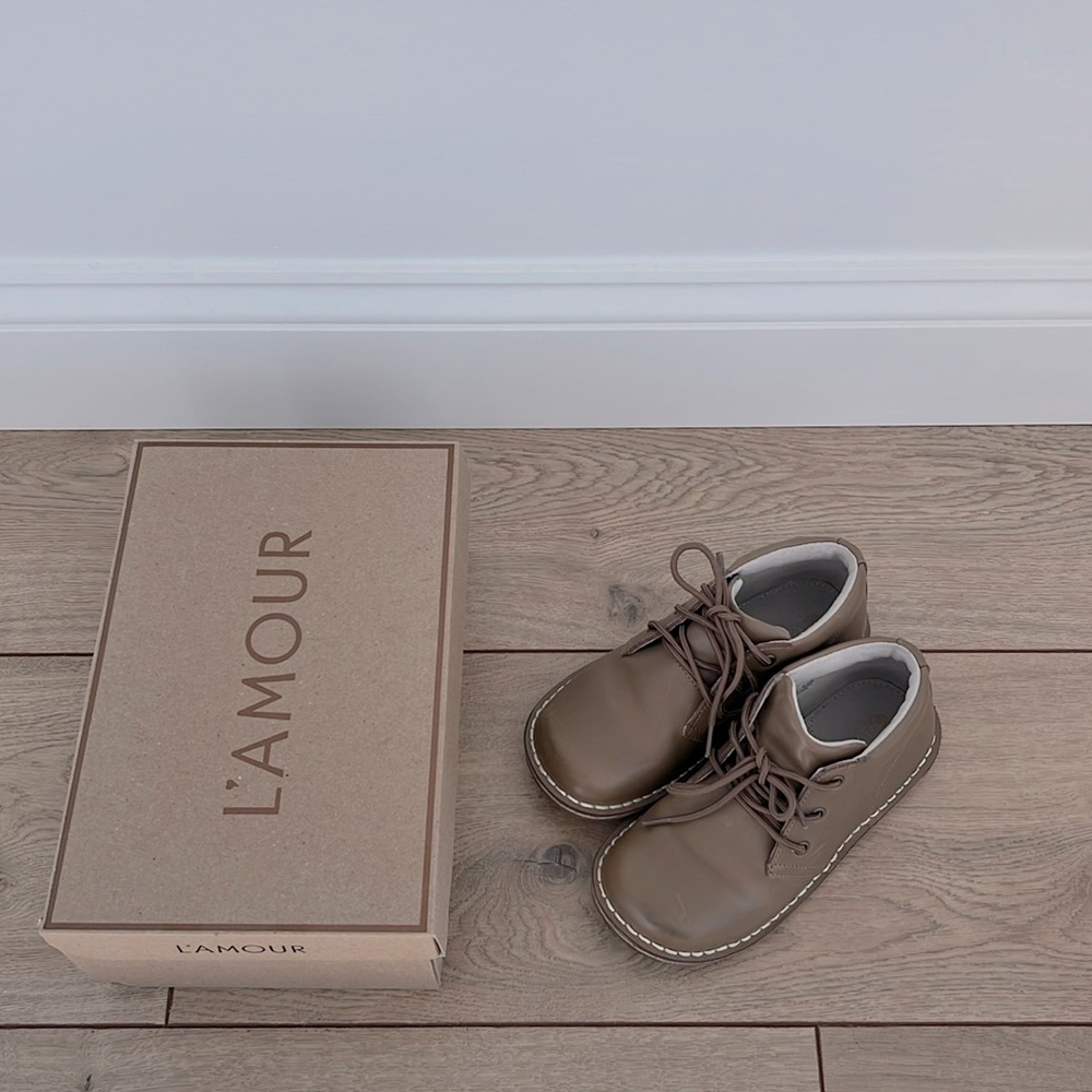 LAMOUR boy shoes size 13
